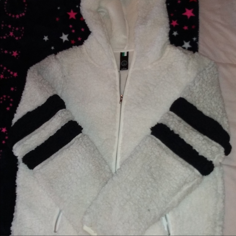 2Liv Women’s Full Zip Fleece Hoodie NWOT